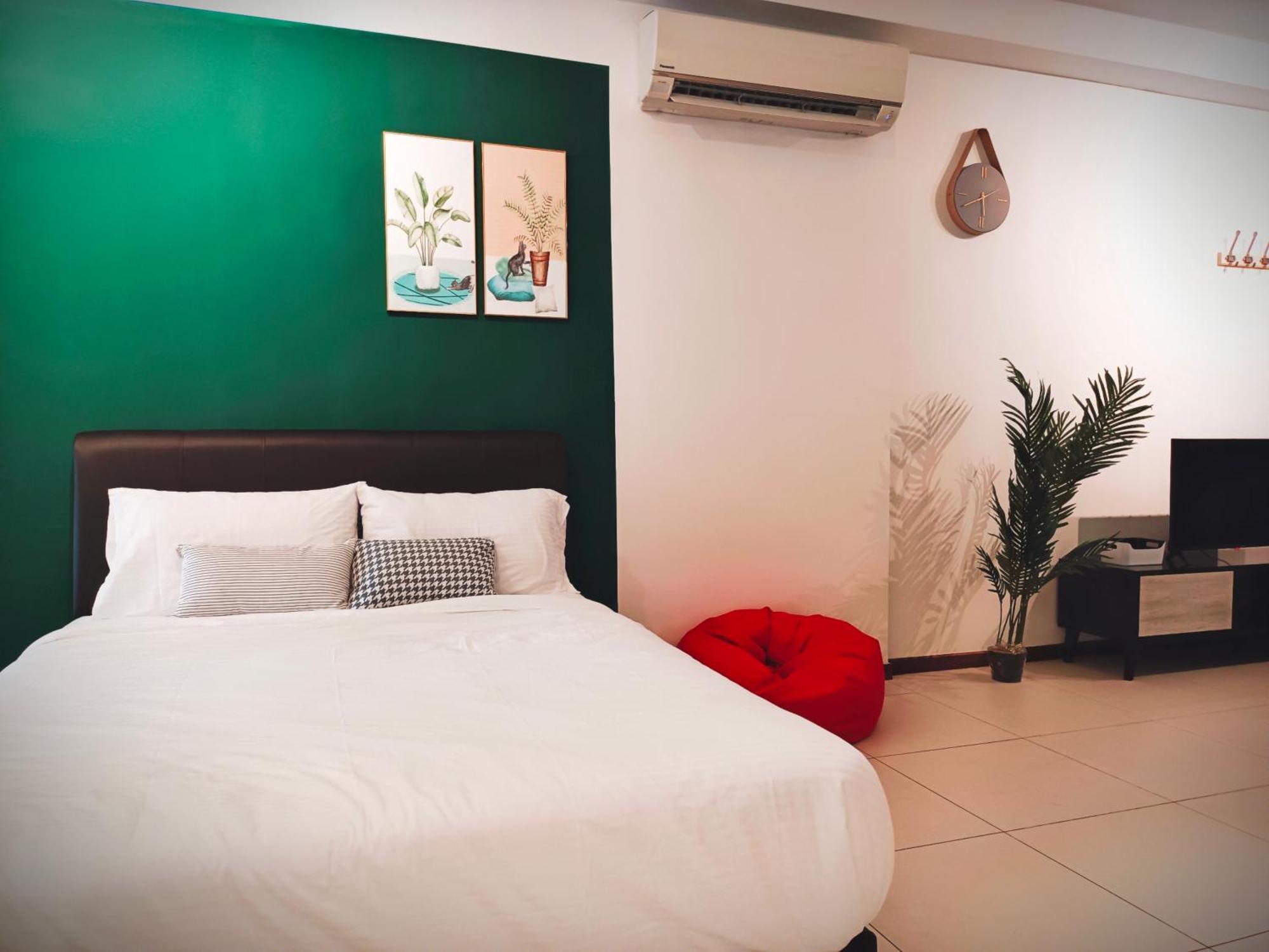 The Landmark By Katana 3Br To 4Br Luxury Seaview Landmark Homestay At Gurney 15-16Pax 无敌海景套房 Tanjung Tokong Екстериор снимка