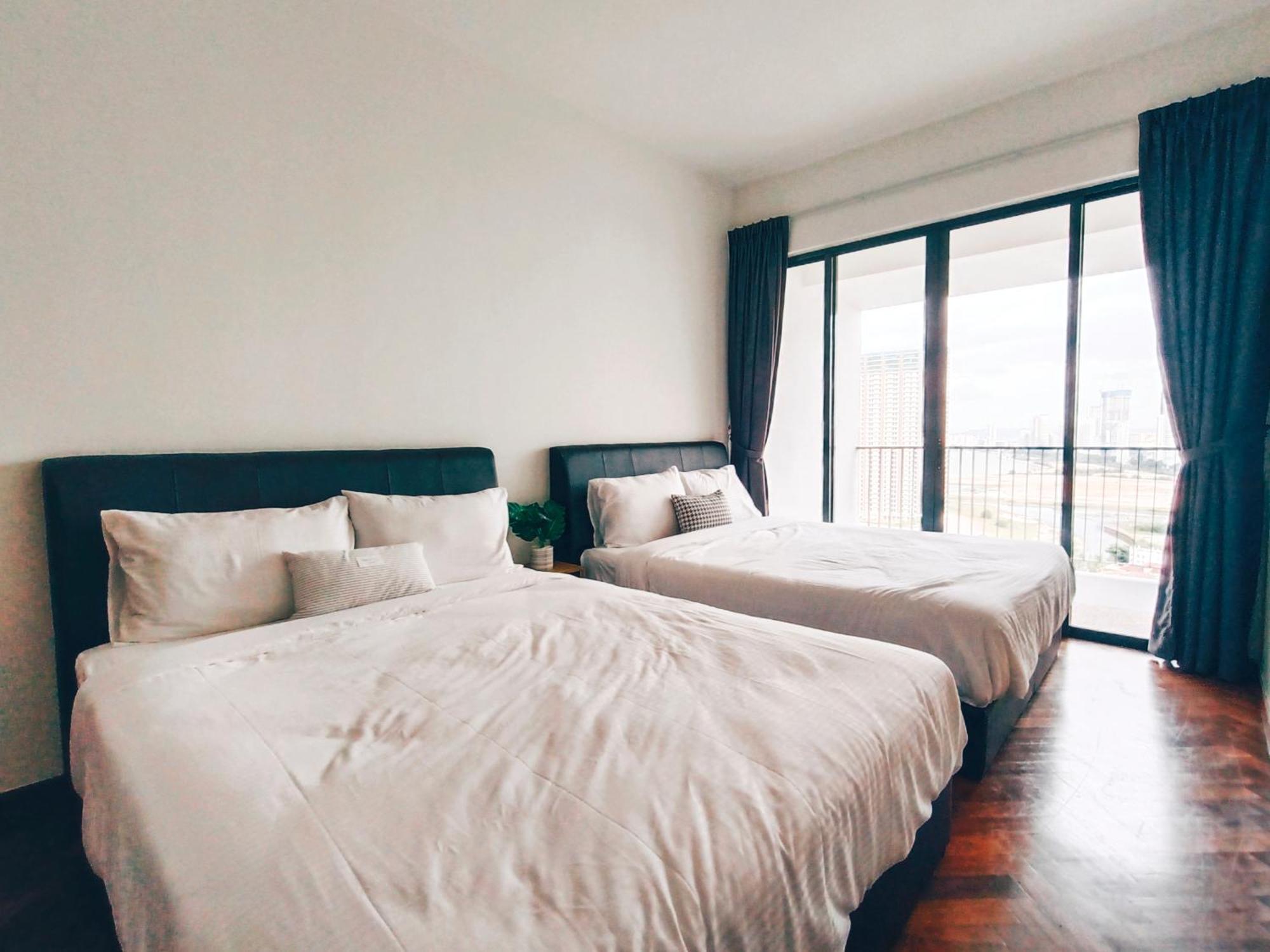 The Landmark By Katana 3Br To 4Br Luxury Seaview Landmark Homestay At Gurney 15-16Pax 无敌海景套房 Tanjung Tokong Екстериор снимка